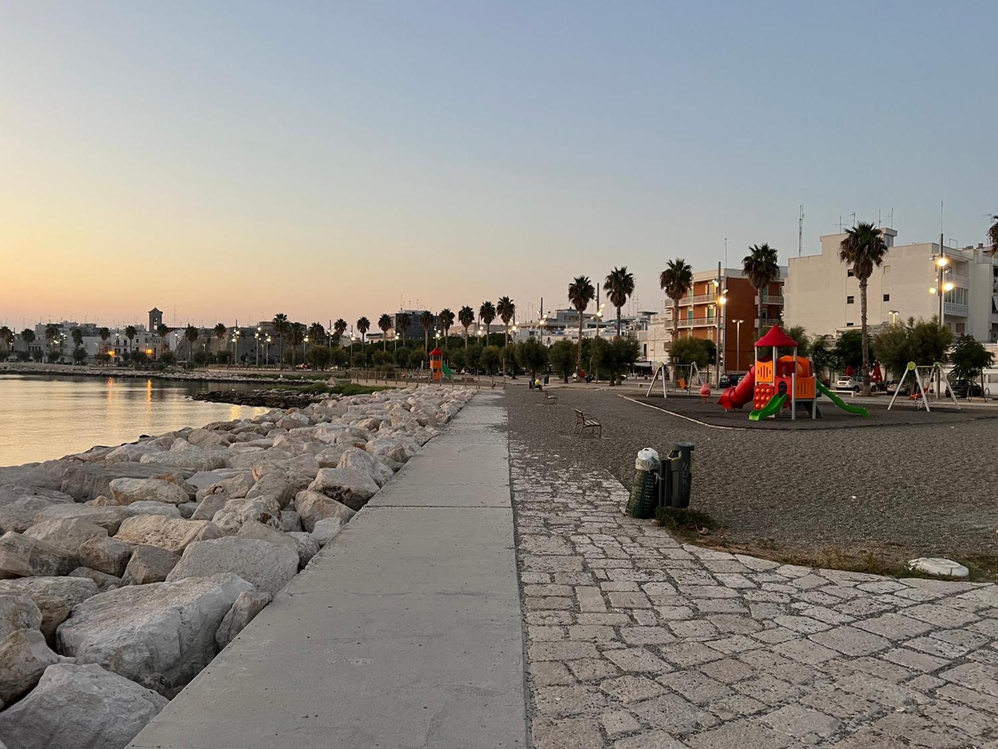 Villa Casa Sole E Mare Mola di Bari Esterno foto